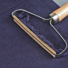 Load image into Gallery viewer, Portable Lint Remover