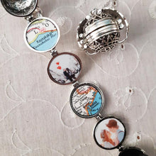 Load image into Gallery viewer, Expanding Photo Locket
