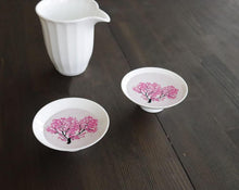 Load image into Gallery viewer, Magic Sakura Cup
